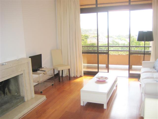 Bay view – 2 bedroom apartment in Cascais